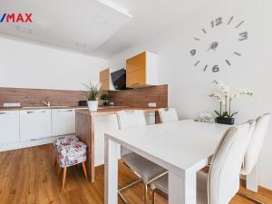 Pronájem bytu 3+kk, Praha - Čakovice, Hakenova, 75 m2