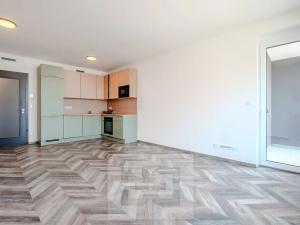 Pronájem bytu 2+kk, Praha - Vysočany, Střídavá, 56 m2