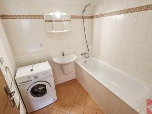 Prodej bytu 2+kk, Praha - Hostivař, Budapešťská, 58 m2
