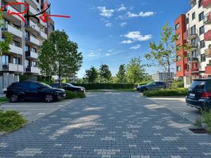 Pronájem garážového stání, Praha, Honzíkova, 20 m2
