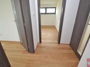 Prodej bytu 3+kk, Praha - Lhotka, Slepá I, 74 m2