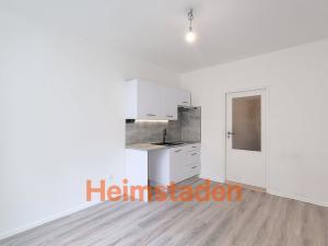 Pronájem bytu 1+kk, Havířov - Město, Vardasova, 23 m2