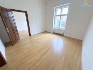 Pronájem bytu 2+1, Praha - Smíchov, Štefánikova, 50 m2