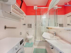 Pronájem bytu 2+kk, Praha, U kříže, 37 m2