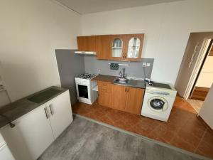 Pronájem bytu 1+1, Vyškov - Dědice, Sídliště Osvobození, 36 m2