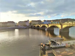 Pronájem bytu 1+kk, Praha - Smíchov, Hořejší nábřeží, 34 m2