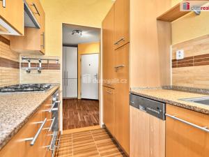 Prodej bytu 4+1, Karlovy Vary - Drahovice, Zbrojnická, 75 m2