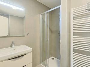 Pronájem bytu 2+kk, Brno, Bystrcká, 68 m2