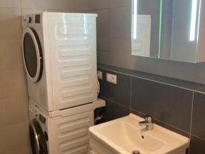 Prodej bytu 3+kk, Praha - Hloubětín, Modrého, 85 m2