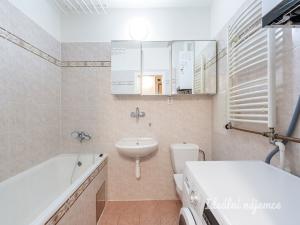 Pronájem bytu 2+1, Praha - Smíchov, Pod Skalkou, 55 m2