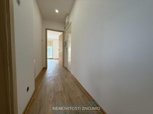 Pronájem bytu 2+kk, Znojmo, Kuchařovická, 38 m2