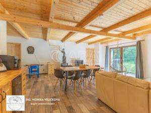 Prodej rodinného domu, Mikulovice, Na Bukovci, 200 m2