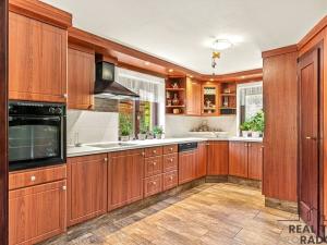 Prodej rodinného domu, Králův Dvůr - Křižatky, 240 m2