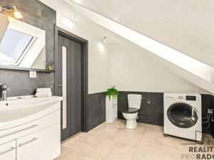 Prodej rodinného domu, Králův Dvůr - Křižatky, 240 m2