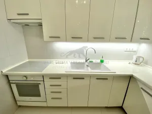 Pronájem bytu 1+1, Praha - Modřany, Dolnocholupická, 50 m2