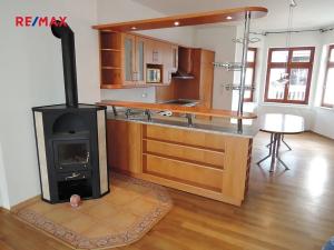Pronájem rodinného domu, Beroun, Školní nám., 280 m2
