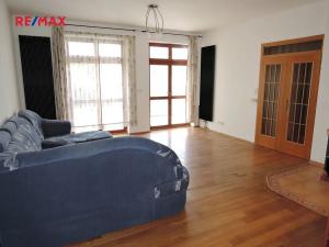 Pronájem rodinného domu, Beroun, Školní nám., 280 m2