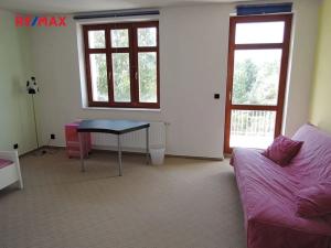 Pronájem rodinného domu, Beroun, Školní nám., 280 m2