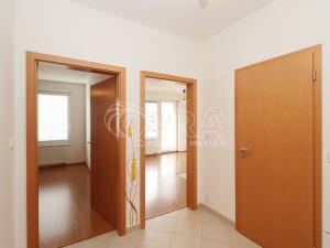 Pronájem bytu 2+kk, Praha, Sazovická, 48 m2