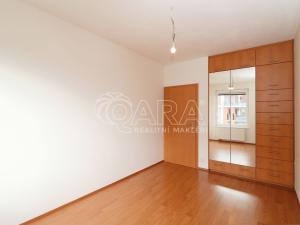 Pronájem bytu 2+kk, Praha, Sazovická, 48 m2