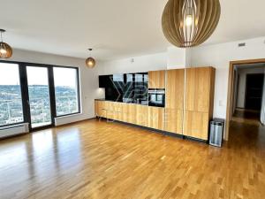 Pronájem bytu 3+kk, Praha, Devonská, 97 m2