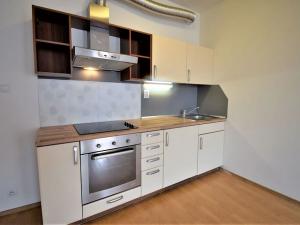 Prodej bytu 2+kk, Praha - Vysočany, Poděbradská, 65 m2