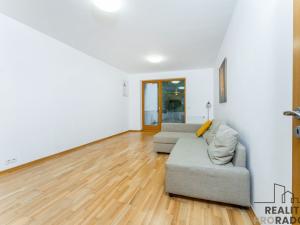 Prodej bytu 2+kk, Praha, Jeseniova, 56 m2
