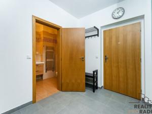 Prodej bytu 2+kk, Praha, Jeseniova, 56 m2
