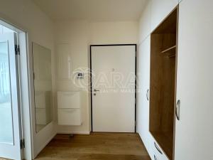 Pronájem bytu 1+kk, Praha - Holešovice, U průhonu, 32 m2