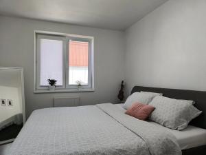 Prodej bytu 2+kk, Rosice, Slunečná, 60 m2