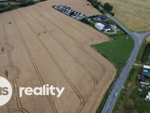 Prodej pole, Milovice, 3519 m2