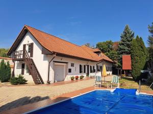 Prodej rodinného domu, Račice, 570 m2
