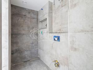 Prodej bytu 3+kk, Praha - Vysočany, Spojovací, 79 m2