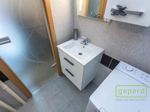 Prodej bytu 3+1, Praha, Bělocerkevská, 71 m2