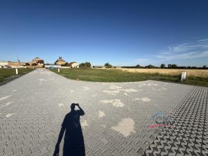 Prodej pozemku pro bydlení, Sány, 972 m2