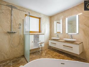 Prodej vícegeneračního domu, Sýkořice, 535 m2