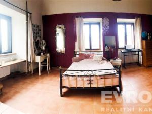 Prodej rodinného domu, Bukovany, 208 m2