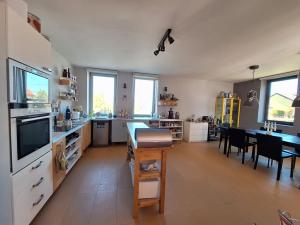 Prodej rodinného domu, Chrášťany, 250 m2