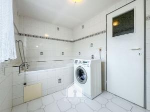 Prodej rodinného domu, Libouchec, 260 m2