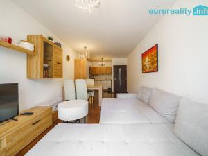 Prodej bytu 2+kk, Karlovy Vary, Mattoniho nábřeží, 62 m2