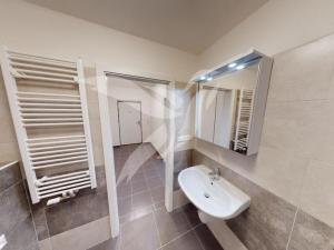Pronájem bytu 2+kk, Plzeň, Vrchlického, 52 m2