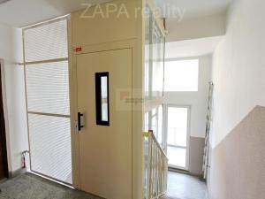 Pronájem bytu 2+kk, Praha - Hostivař, Bělinského, 35 m2