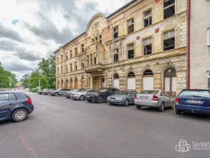 Prodej komerční nemovitosti, Sokolov, Nádražní, 1600 m2