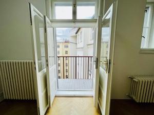 Pronájem bytu 2+kk, Praha - Vinohrady, Lucemburská, 57 m2