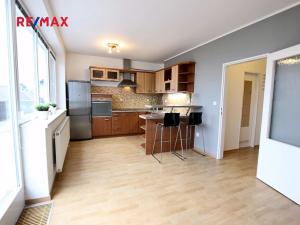 Pronájem bytu 1+kk, Praha - Kbely, Pod Nouzovem, 32 m2