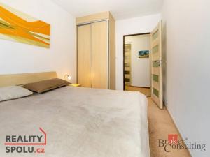 Prodej bytu 2+kk, Praha - Ruzyně, U valu, 41 m2