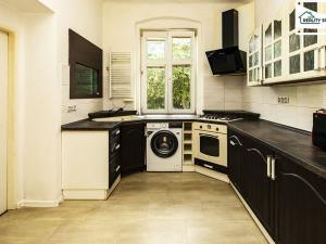 Prodej bytu 3+1, Cheb, Tylova, 82 m2