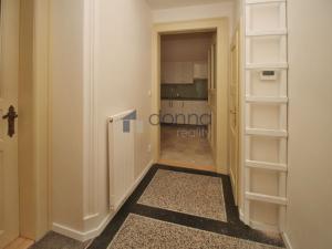 Pronájem bytu 2+kk, Praha, Plaská, 49 m2