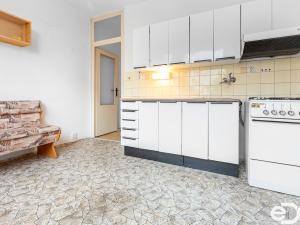 Prodej bytu 3+1, Plzeň, Žlutická, 70 m2