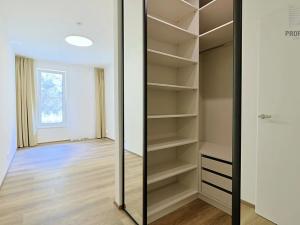 Prodej bytu 2+kk, Brno, Bystrcká, 68 m2